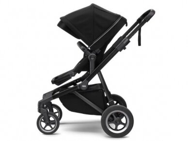 Thule Sleek city stroller Midnight Black on black 1